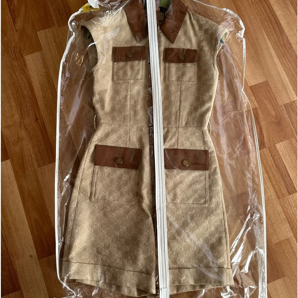 NWT Gucci 100 Romper GG print Size 38. Music is Mine Gucci Seats Reclined. - Picture 6 of 11